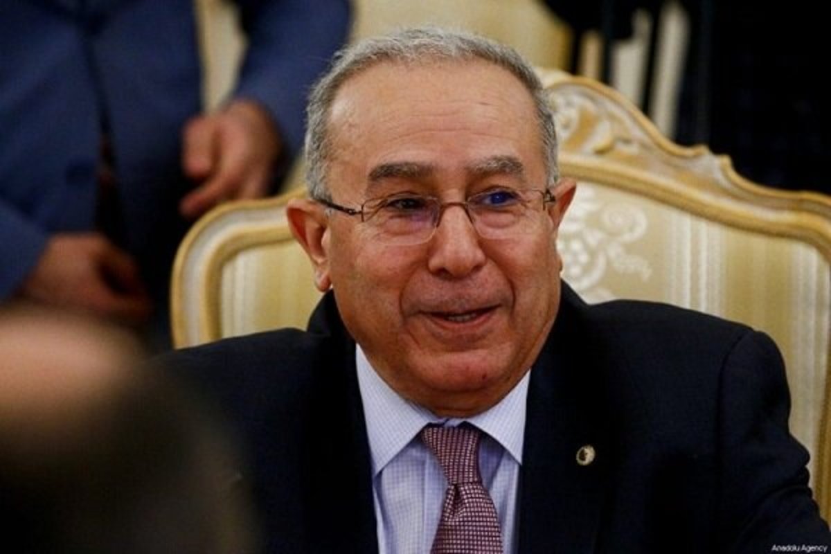 «لعمامره» نامه رئیس جمهور «الجزایر» را به «بشار اسد» تحویل می‌دهد