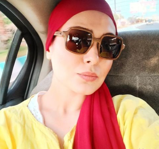 عینک دودی چوبی و خفن سانیا سالاری