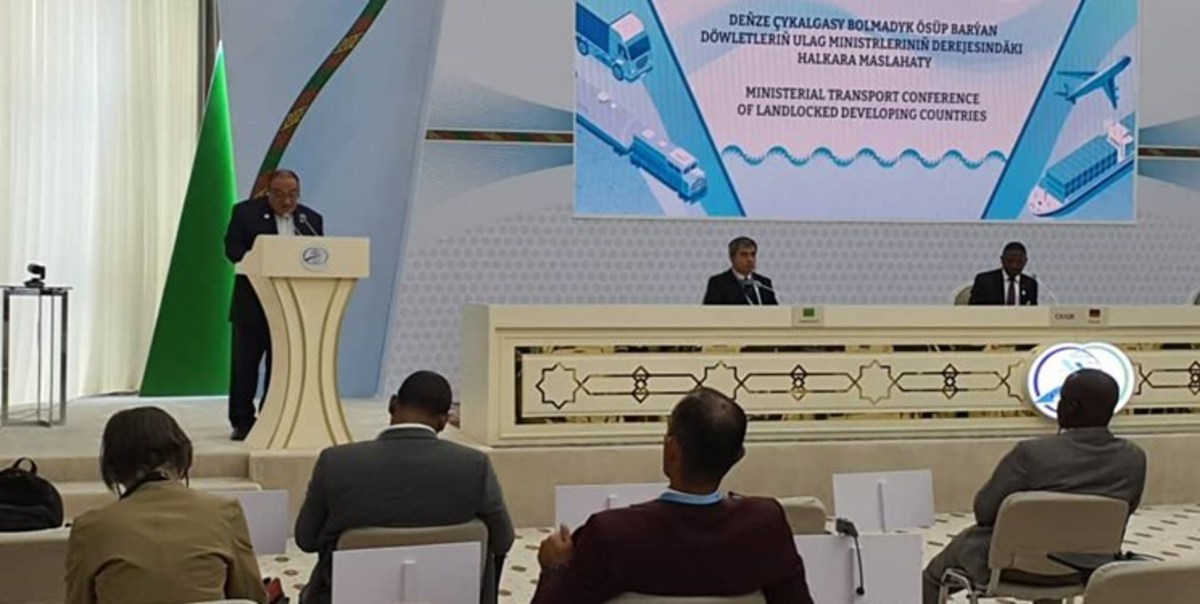 ایران با ۸ کشور محصور در خشکی تعاملات ترانزیتی دارد