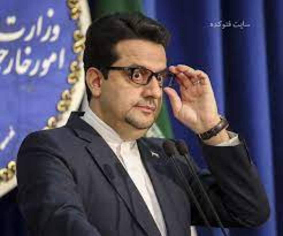 نمایش شیطانی سفیر اسرائیل در باکو در دفاع از سلمان رشدی مرتد و پاسخ سفیر ایران