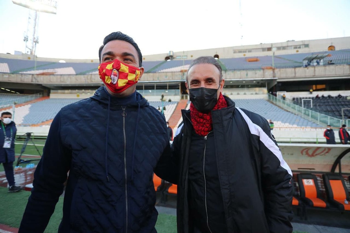 جنگ کهکشان برای نیمکت استقلال و پرسپولیس