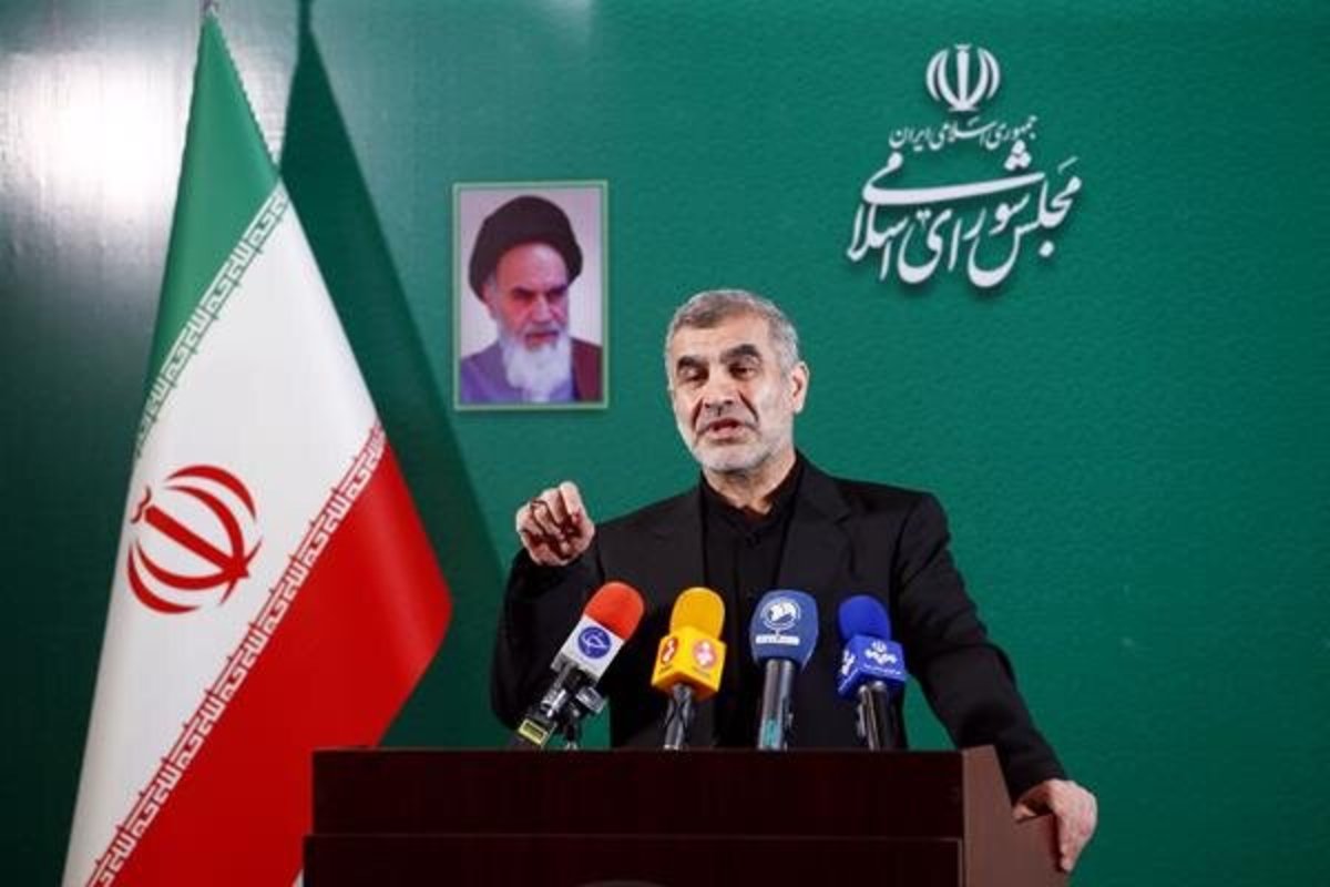 نیکزاد: دولت لایحه‌ای برای ساماندهی کارکنان ارائه کند