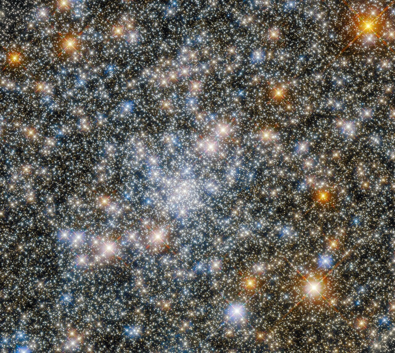 تصویر شکار شده از صورت فلکی قوس توسط تلسکوپ هابل