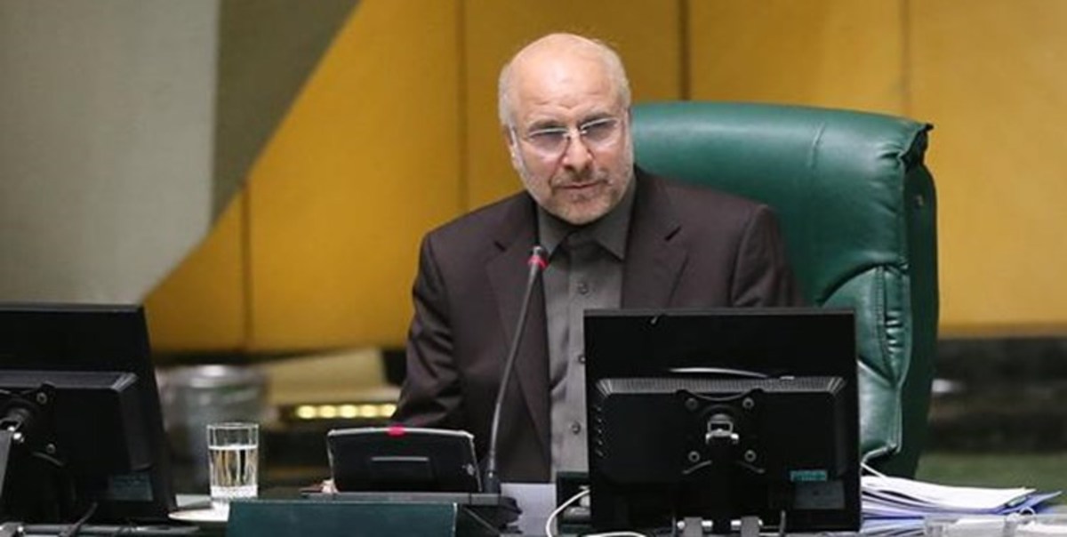 ملت ایران علاوه بر دشمن خارجی، برابر منافقان داخلی نیز ایستاده است
