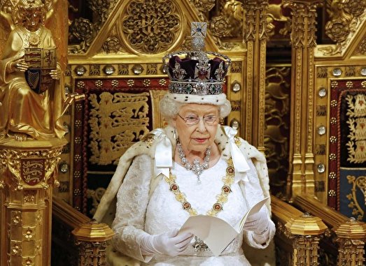 ملکه بریتانیا چقدر درآمد و ثروت دارد؟