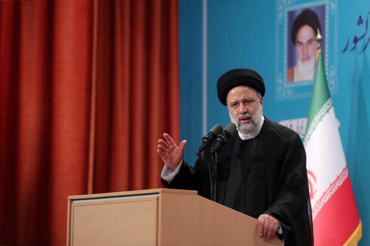 برای عمل به وعده هایم اگر لازم باشد هر ماه به خوزستان سفر می‌کنم