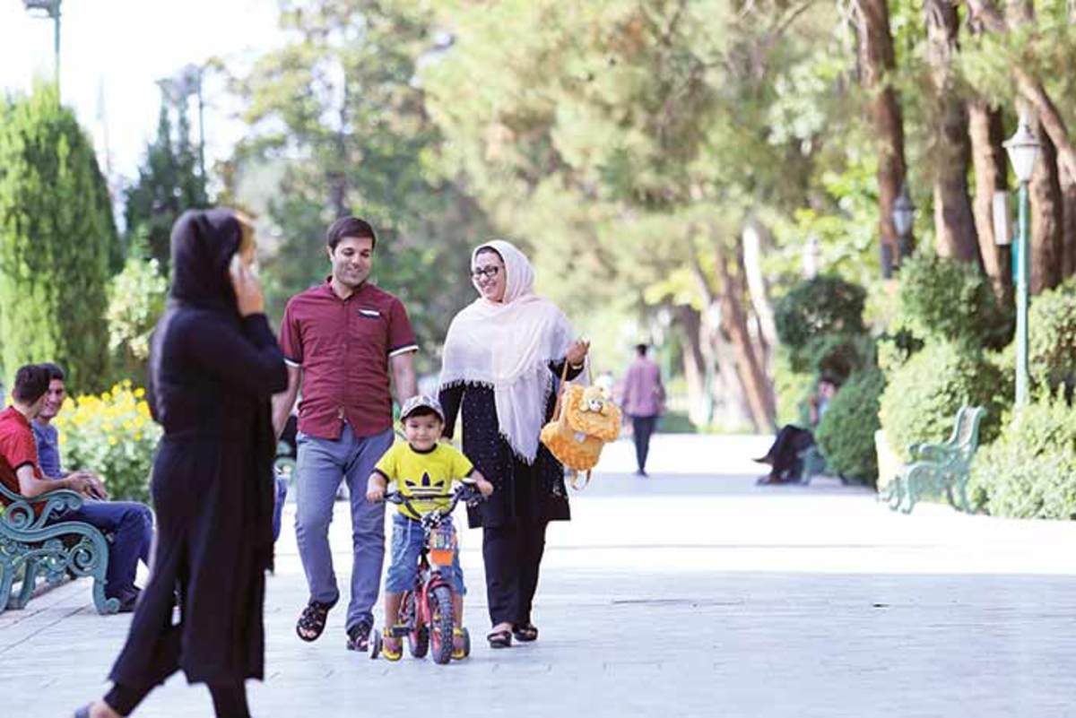 روح جمعی ایرانیان در حال نابودی است؟ جامعه‌ای فردگرا!
