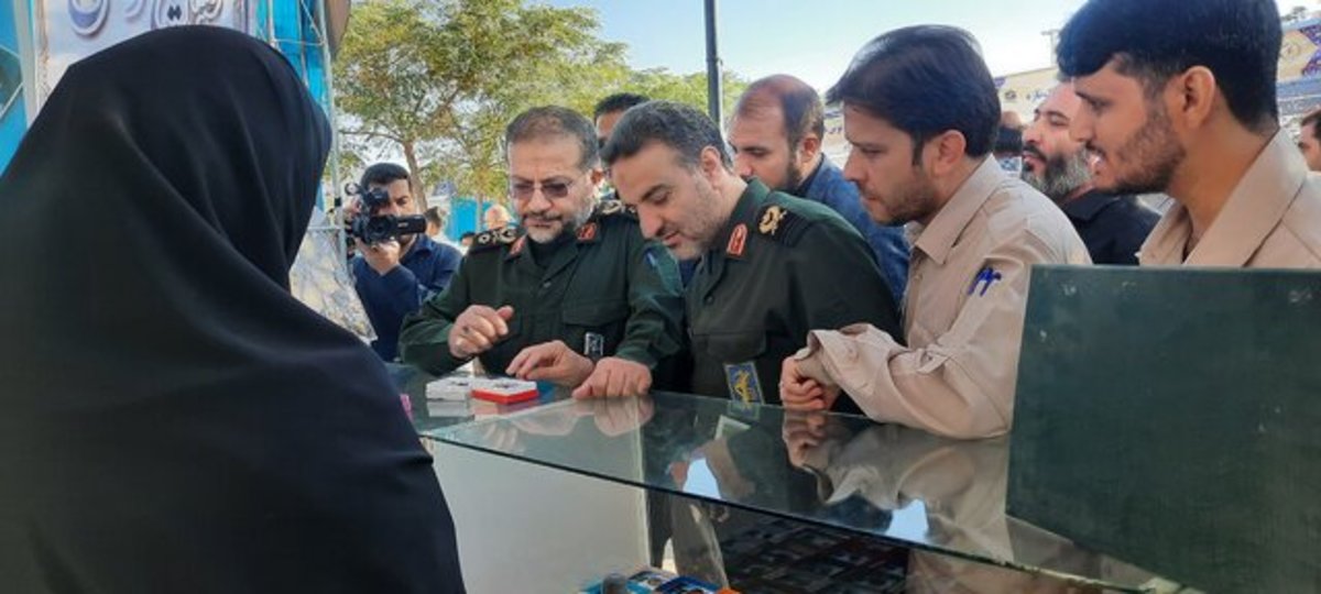 بازدید رئیس سازمان بسیج مستضعفین از نمایشگاه 
