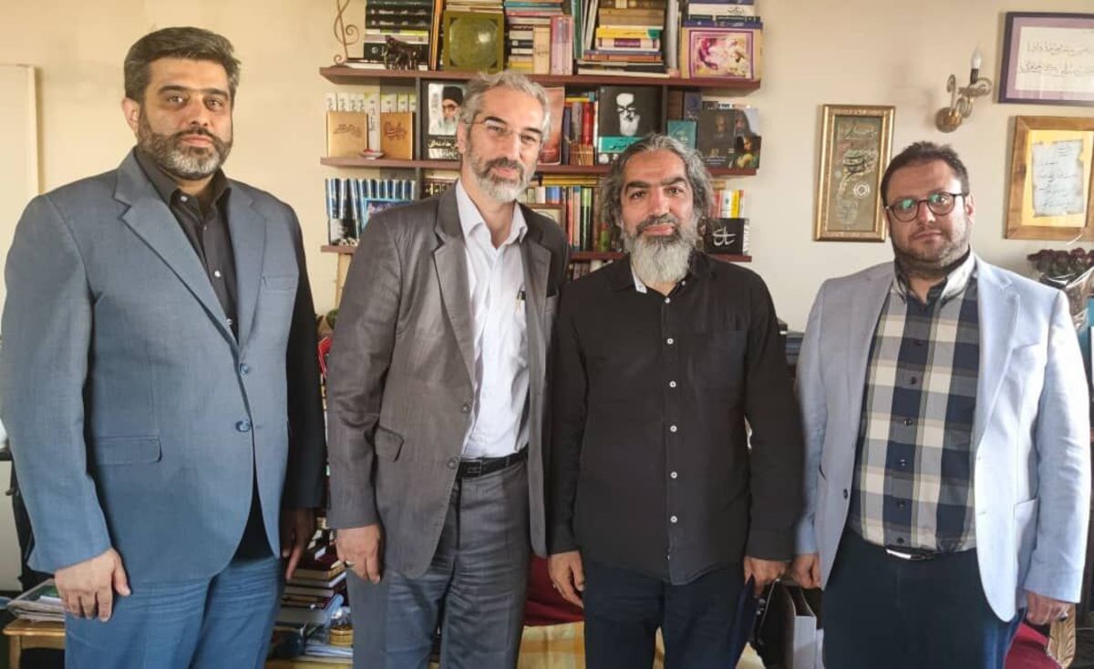 دیدار معاون امور هنری وزیر فرهنگ با موسیقیدان پیشکسوت