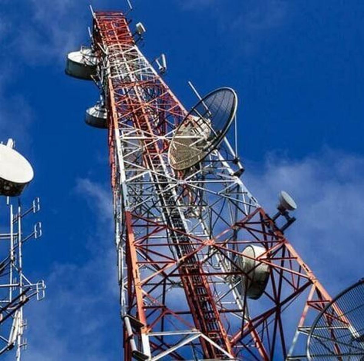 توضیحات مخابرات در مورد لزوم اصلاح تعرفه‌ها برای پایداری ارتباطات در کشور