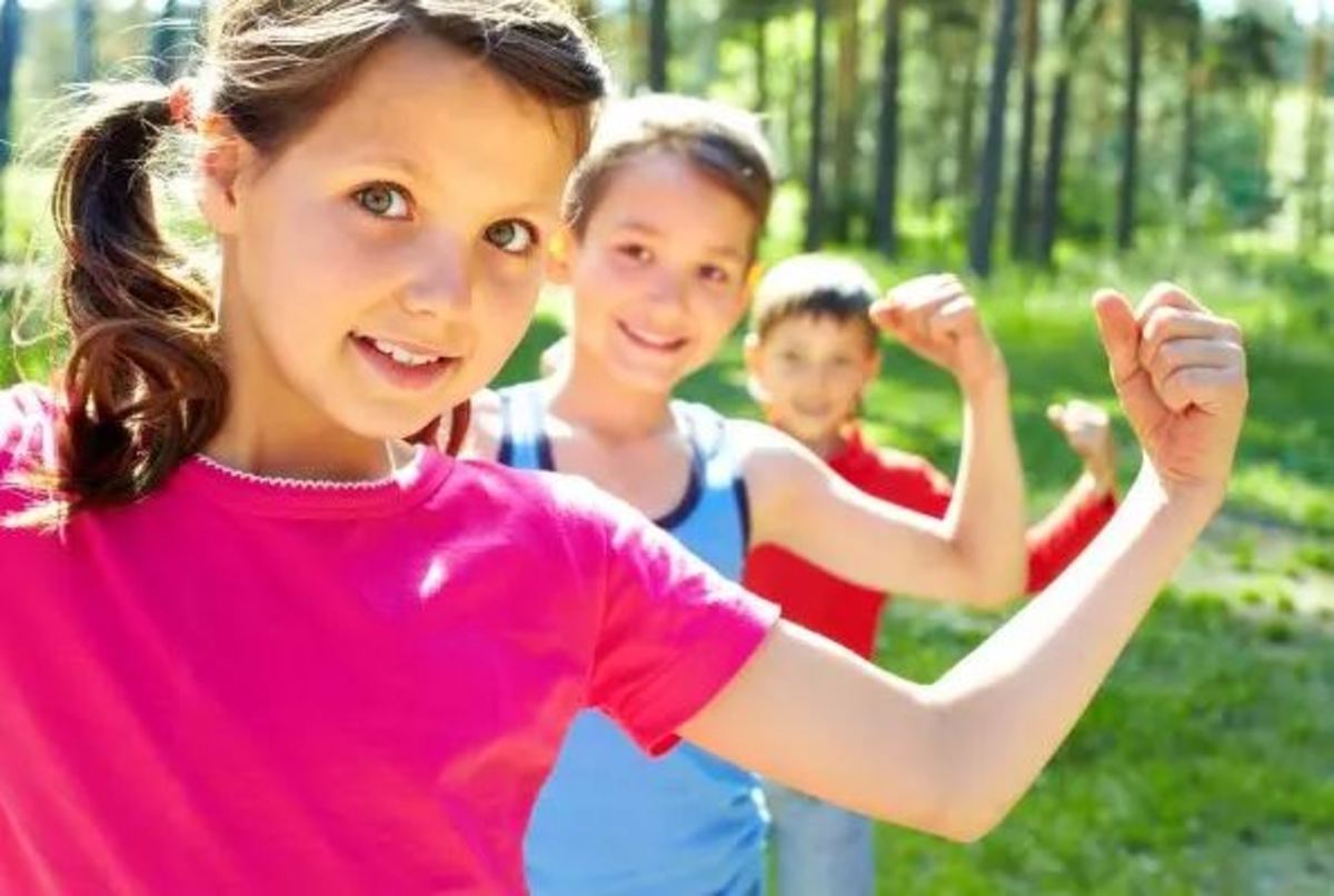 چگونه به عزت نفس فرزندمان بال و پر بدهیم؟