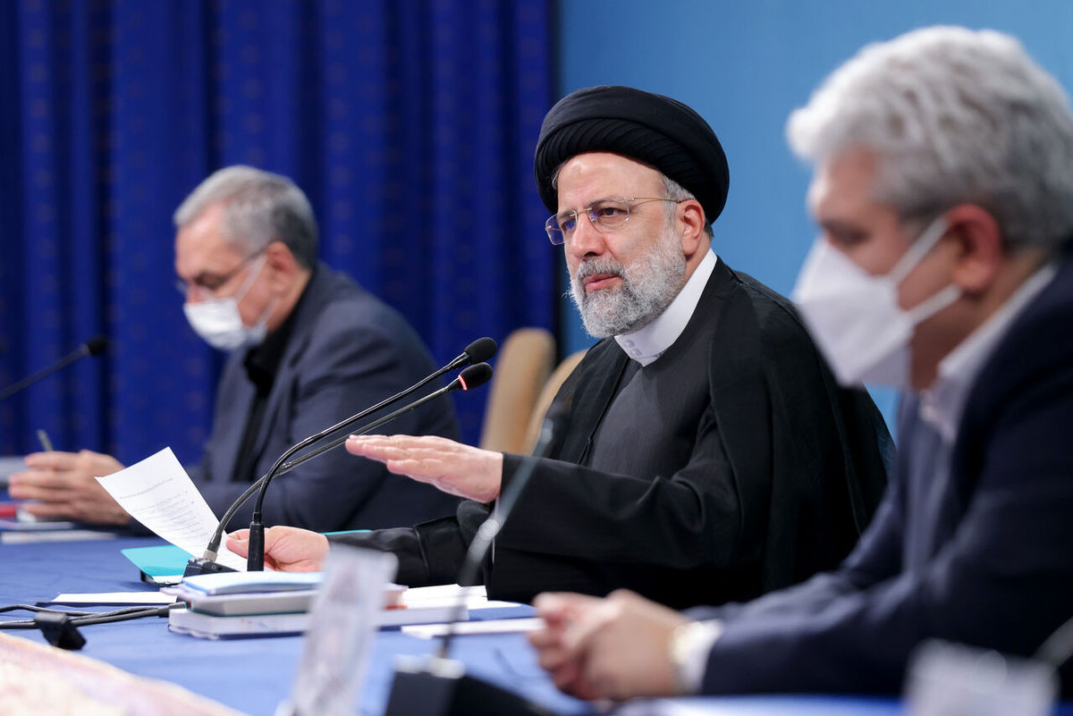 جریان استکباری بر جذب نخبگان تمرکز کرده است/حمایت از نخبگان تکلیف دولت و عین عدالت است