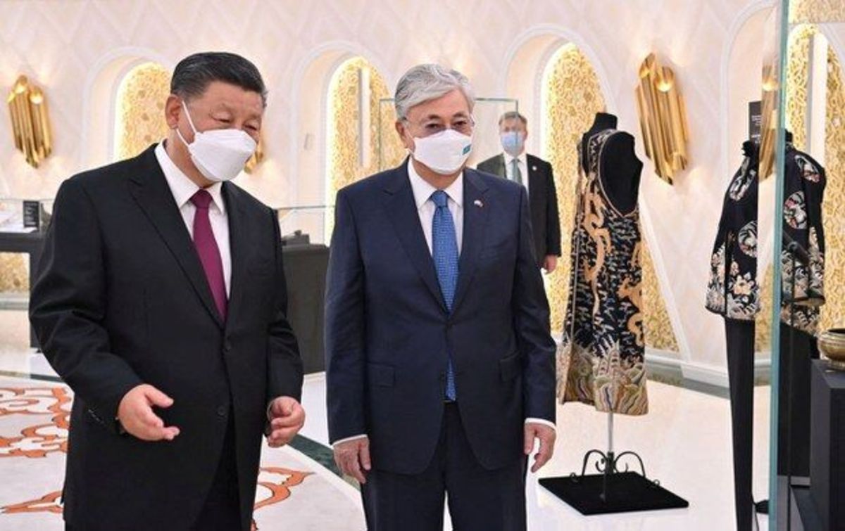 ورود رئیس جمهور چین به آستانه / پینگ با رئیس جمهوری قزقستان دیدار کرد