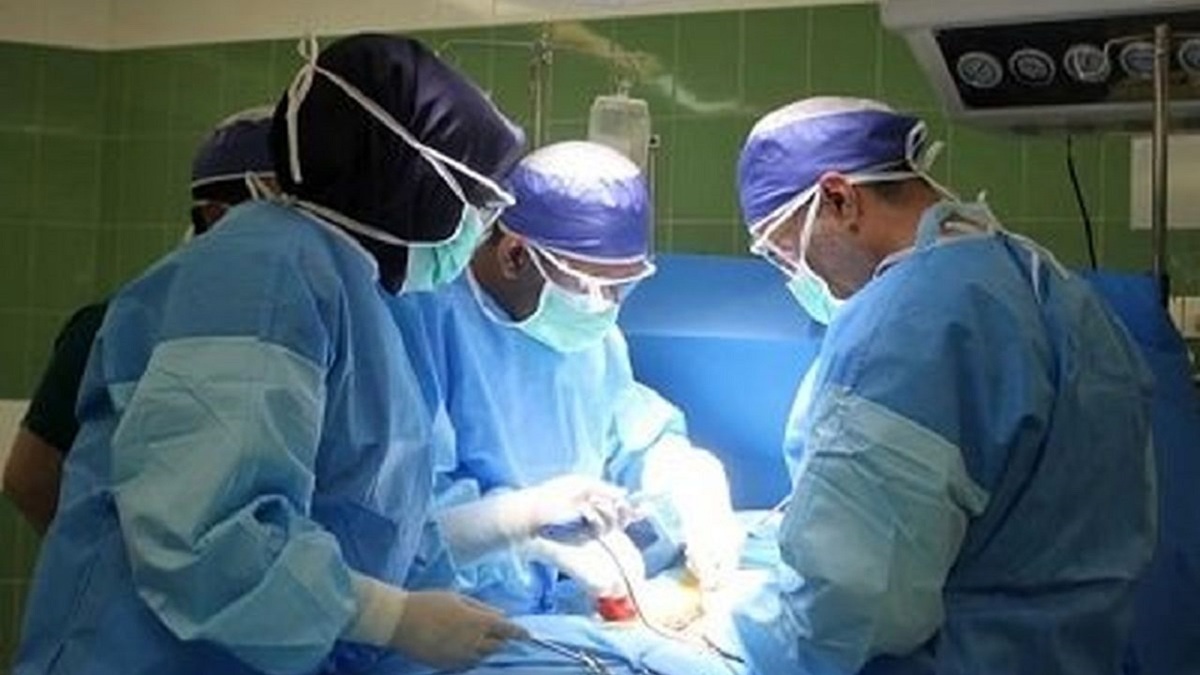 عمل پیوند همزمان کلیه و قلب در بیمارستان مسیح دانشوری