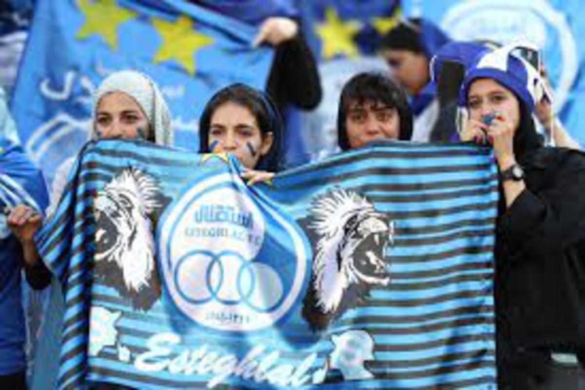 حضور زنان در ورزشگاه اولویت است، اما باید فرهنگسازی کرد