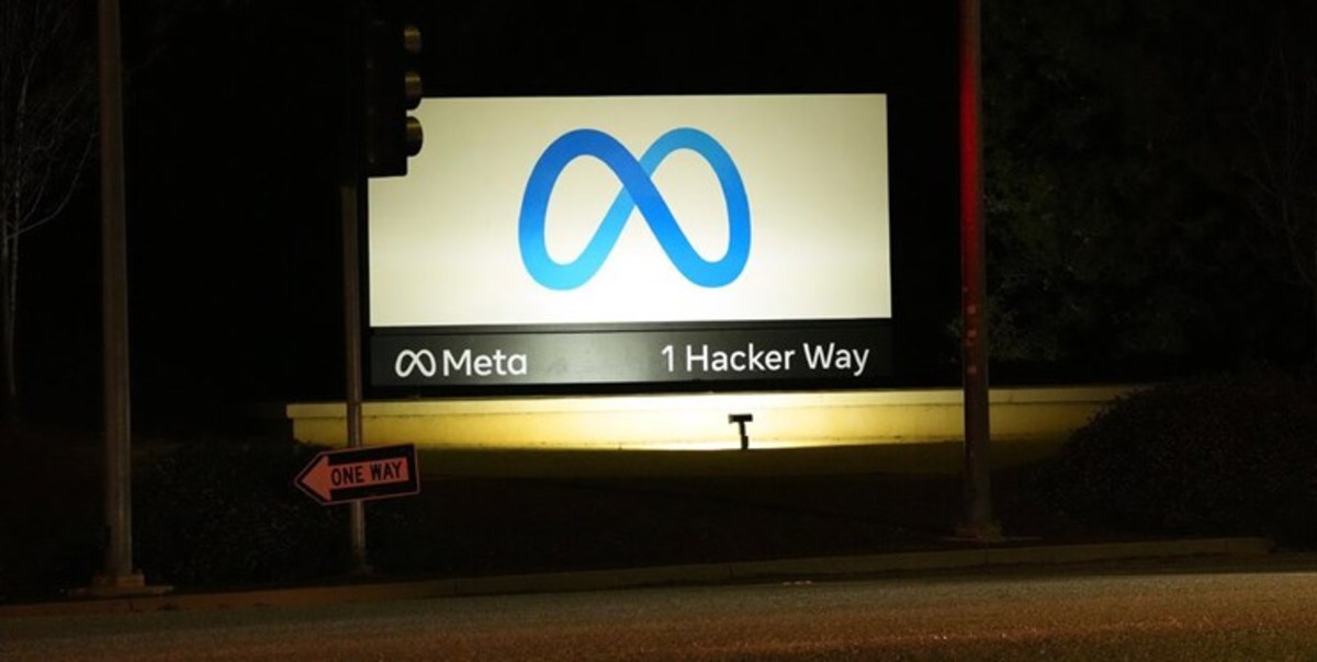 آمریکایی‌هایی که خودشان را ایرانی جا می‌زدند! /نیویورک تایمز: شبکه‌های اجتماعی یک کمپین نفوذ حامی آمریکا را حذف کردند