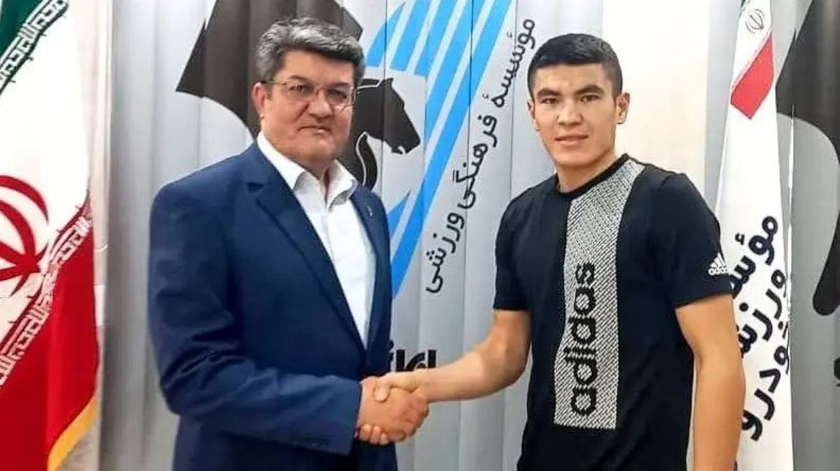 «تمیروف» چرخ خودروسازان می‌چرخاند؟ مهاجم ازبک قصد جدا شدن از لیگ ایران را ندارد