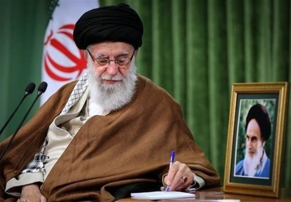 استفتاء از آیت‌الله خامنه‌ای؛ آیا تربیت دینی و اخلاقی فرزندان واجب شرعی است؟
