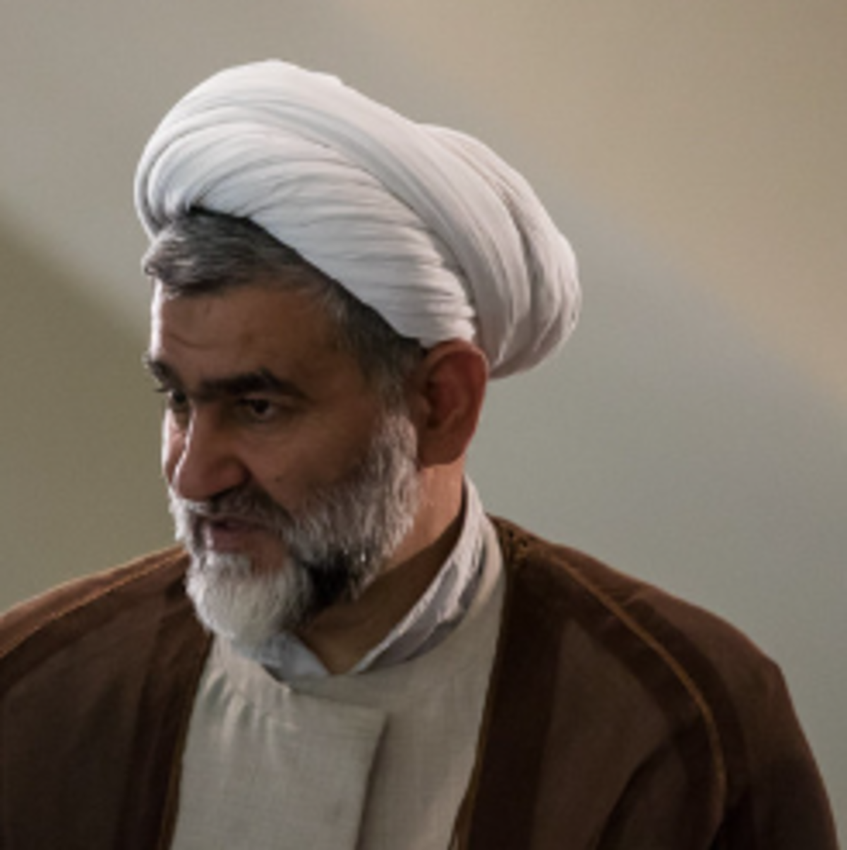 با هر یک از بازداشتی‌های اتفاقات اخیر برخورد حقوقی خاصی می‌شود