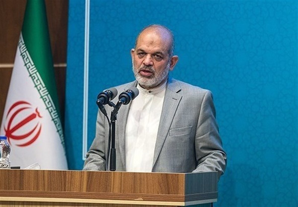 وزیر کشور: اجازه نفوذ به گروهک‌های تروریستی و آشوبگران را نخواهیم داد