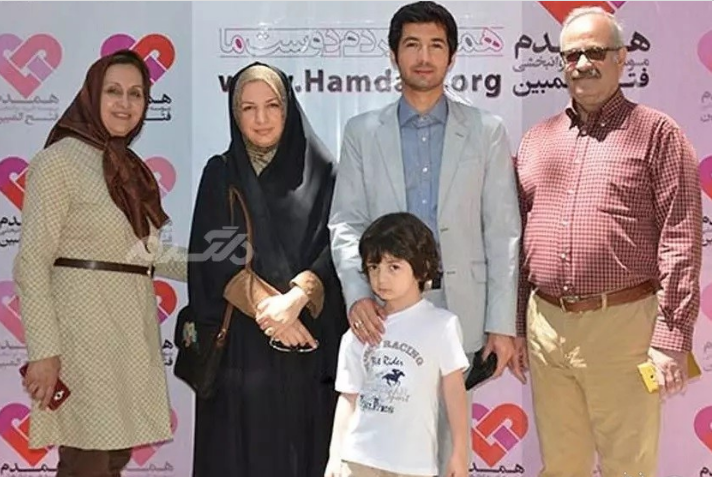 تنها عکس منتشر شده از فرزند و همسر نجم الدین شریعتی