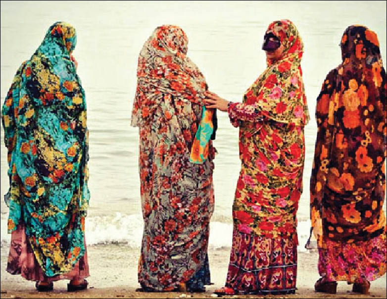۶ پوشش خوش‌ رنگ‌ و‌ لعاب اقوام ایرانی