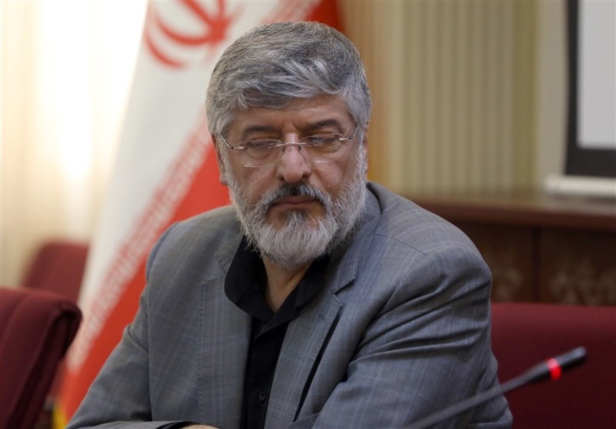 پولادگر: شهدای ورزش باید به جامعه ورزش معرفی شوند