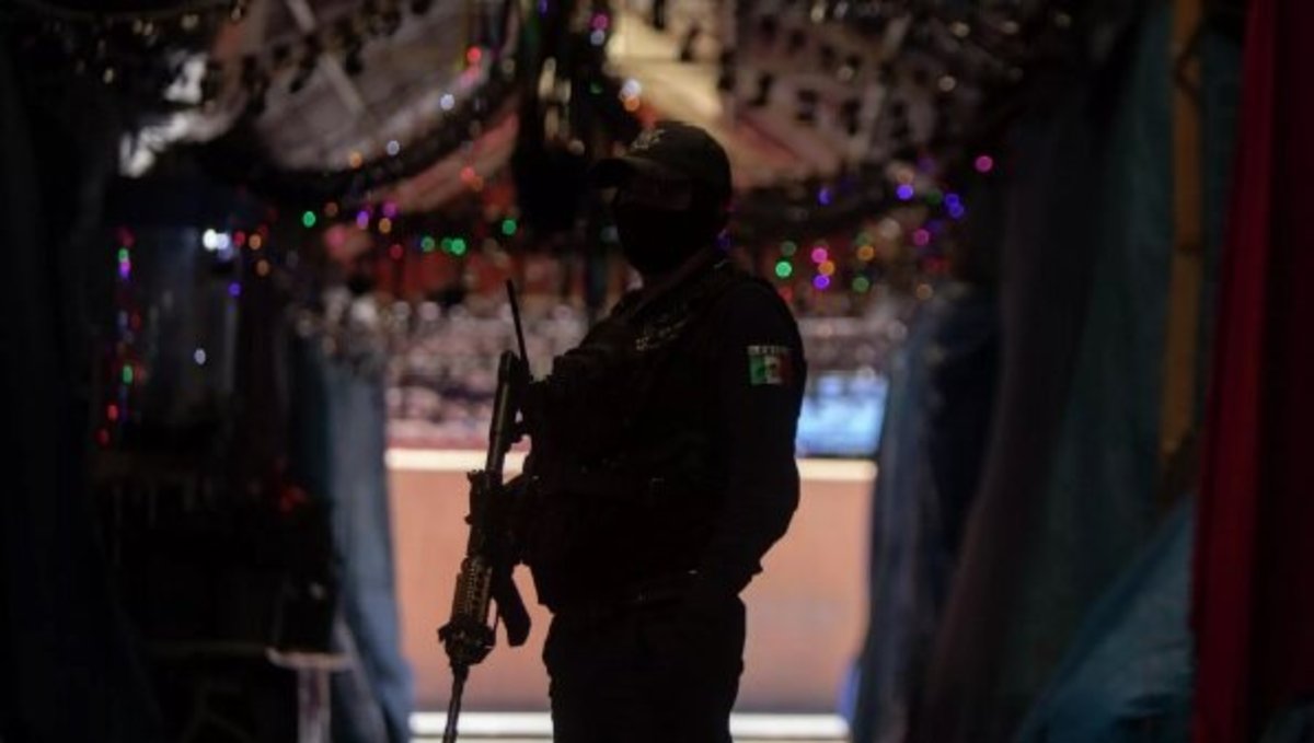 جان باختن ۱۲ نفر در پی حادثه تیراندازی در کافه مکزیک
