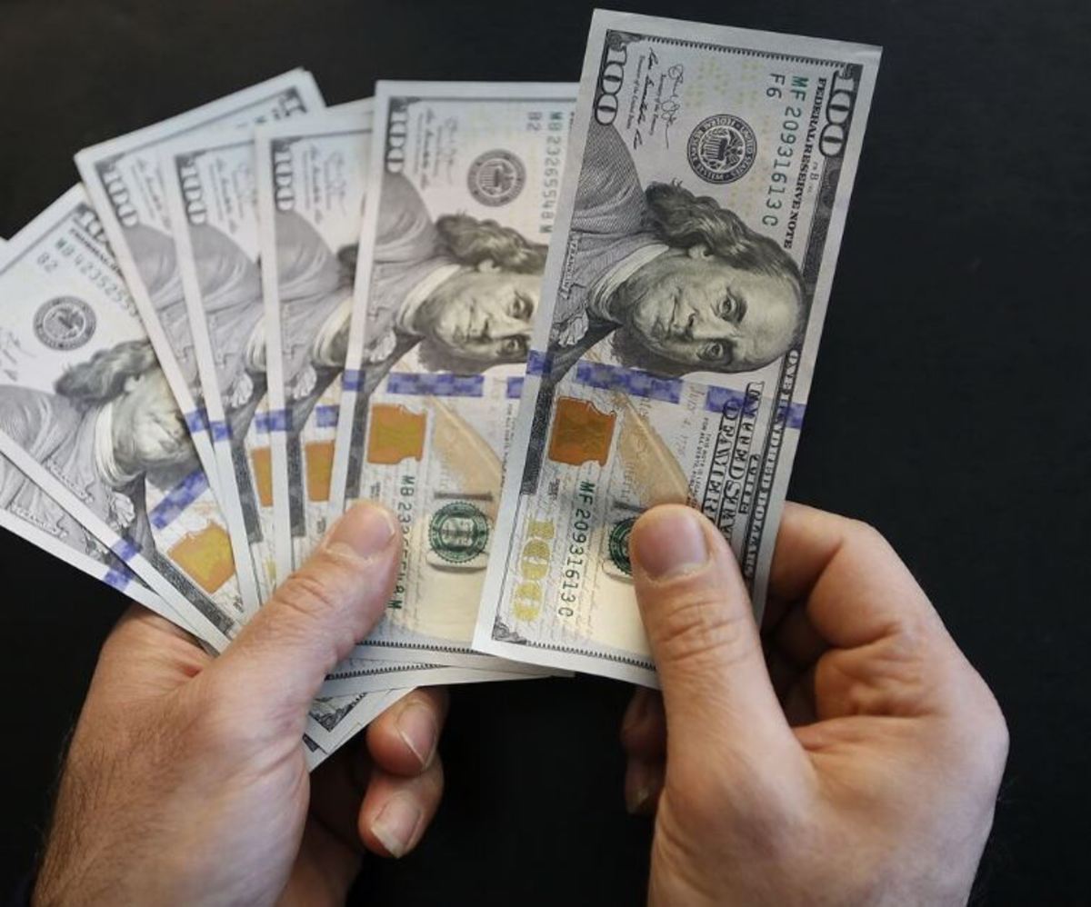 روز با ثبات صرافی‌های بانکی؛ قیمت دلار و یورو بدون تغییر
