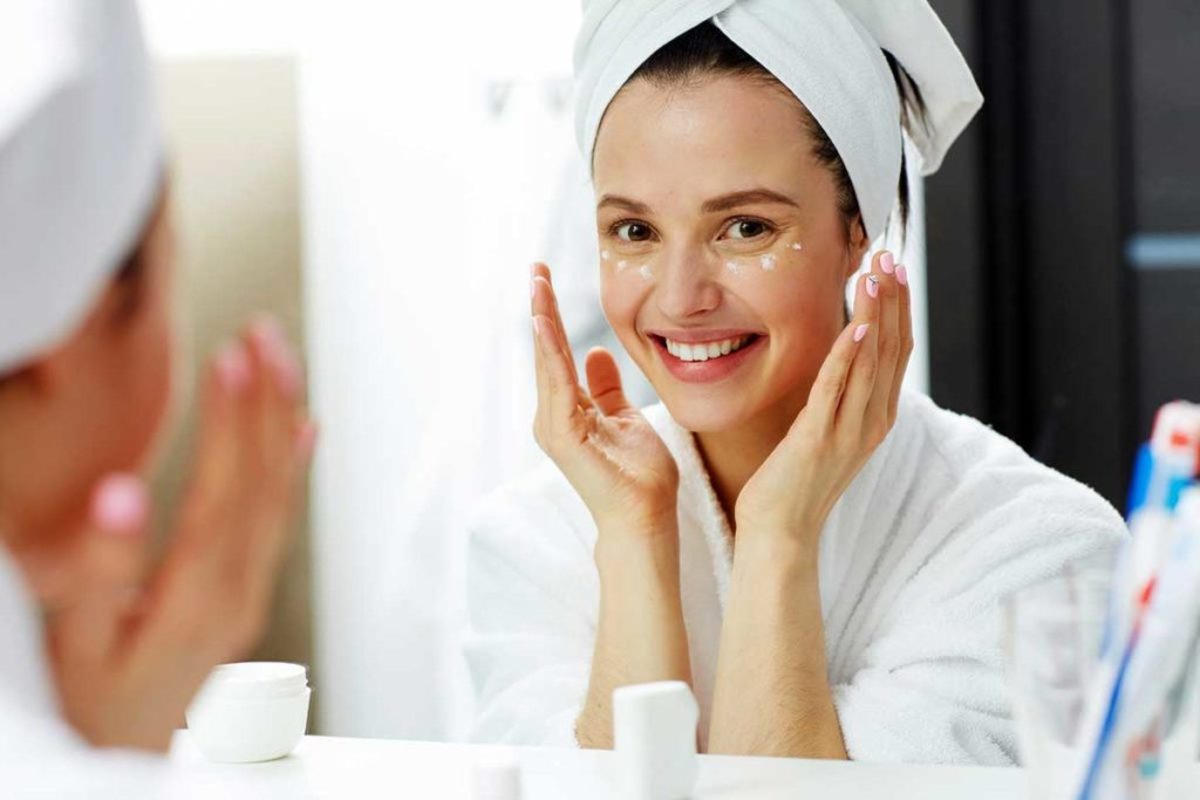 برای داشتن پوستی صاف وشاداب روتین پوستی را جدی بگیرید