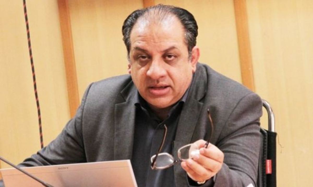 مشکل جدید برای لیگ و تاریخ احتمالی دربی/ مهدی: کی‌روش با تعامل برنامه تیم ملی را تغییر داد