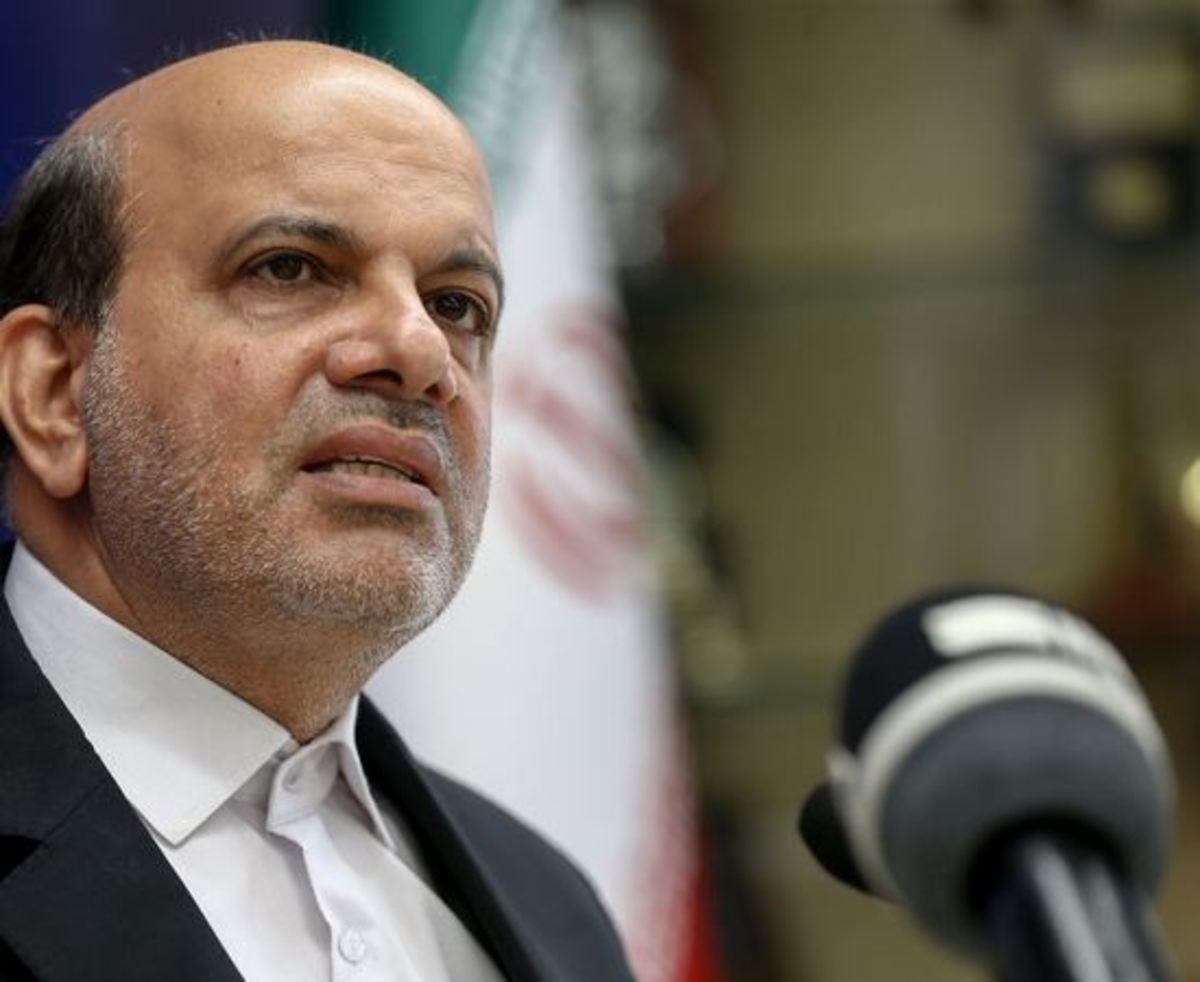 آغاز مطالعات برای توسعه مشترک یک میدان نفتی با کشور‌های همسایه/ فقط سوآپ بنزین داریم
