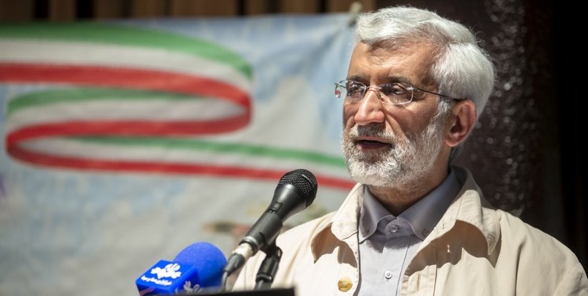 جلیلی: این­که واضح‌ترین دروغ­‌ها مهم­‌ترین ابزار دشمن شده، نشانه استیصال آن­‌هاست