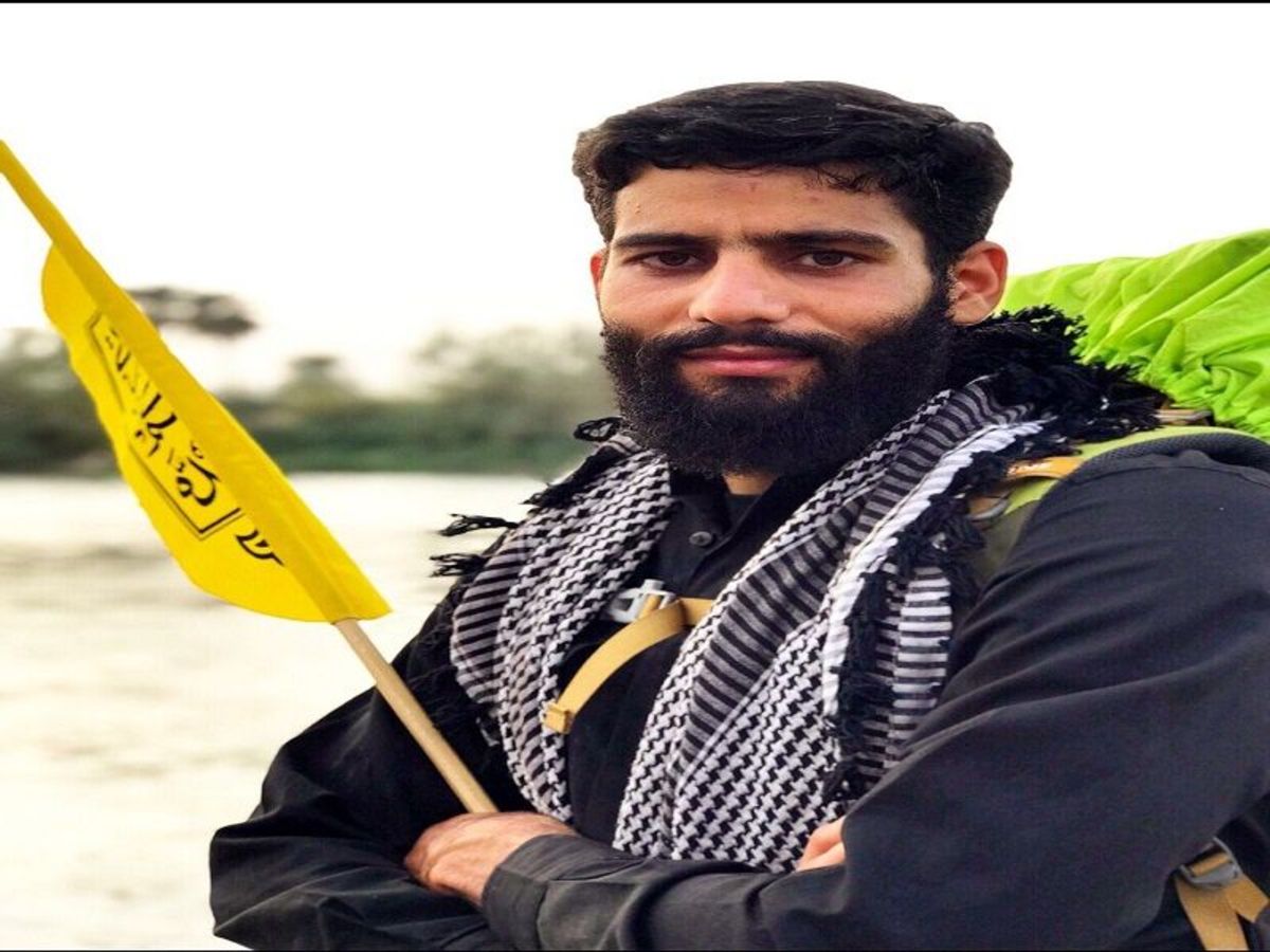 پیکر شهید مدافع حرم «امید اکبری» پس از ۶ سال به وطن بازگشت