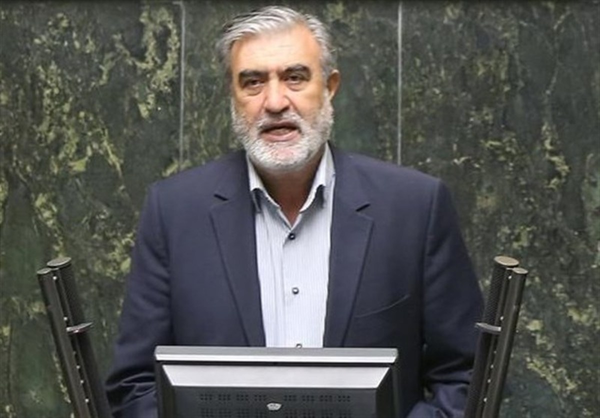 عزیزی: دستگاه اطلاعاتی ایران، موساد را درگیر خودش کرده/ کُشتن ۶ افسر به اتهام ارتباط با ایران رسوایی بزرگ امنیتی است