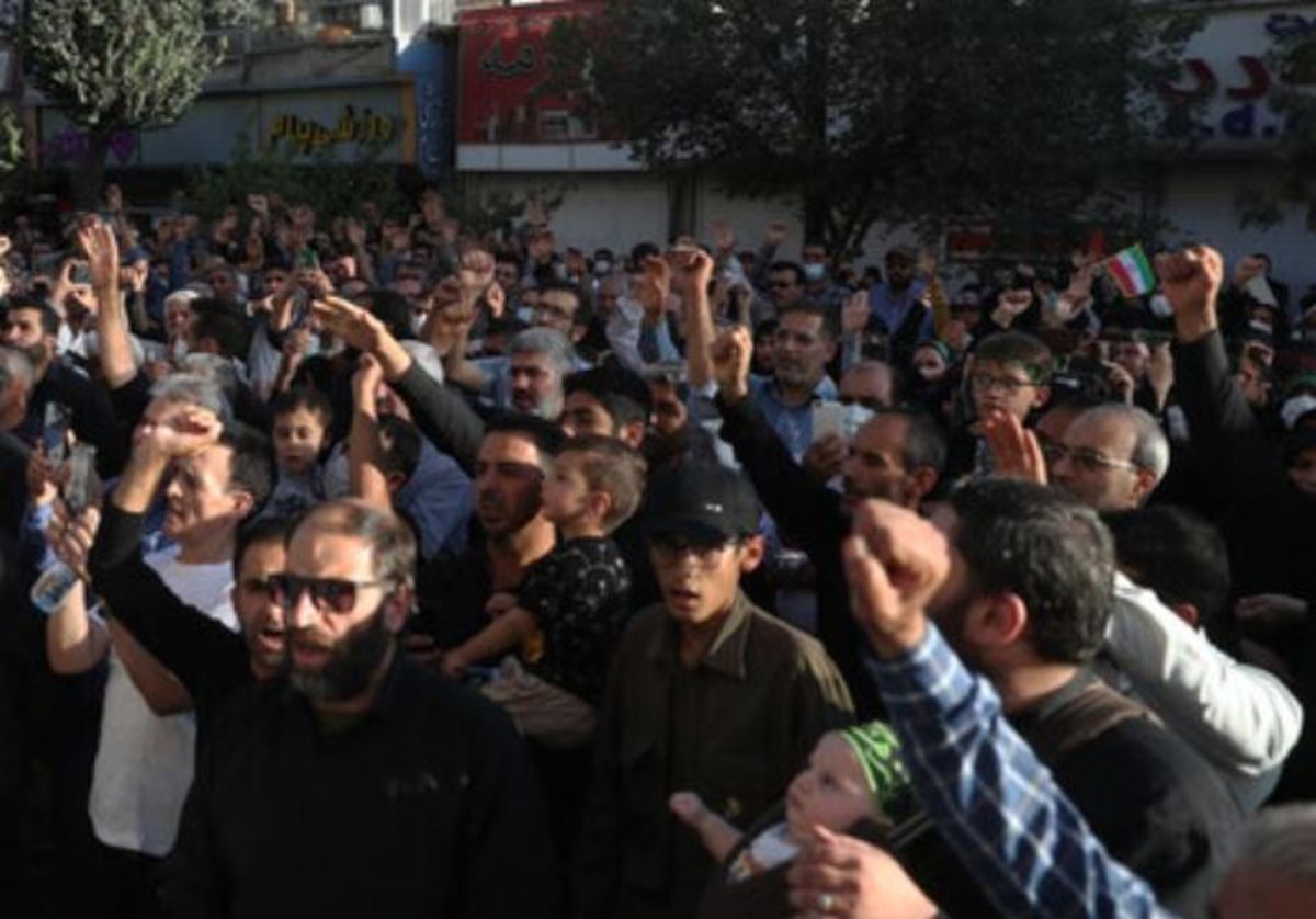 قرار تهرانی‌ها برای محکومیت هتک حرمت قرآن کریم ساعت ۱۶ میدان انقلاب