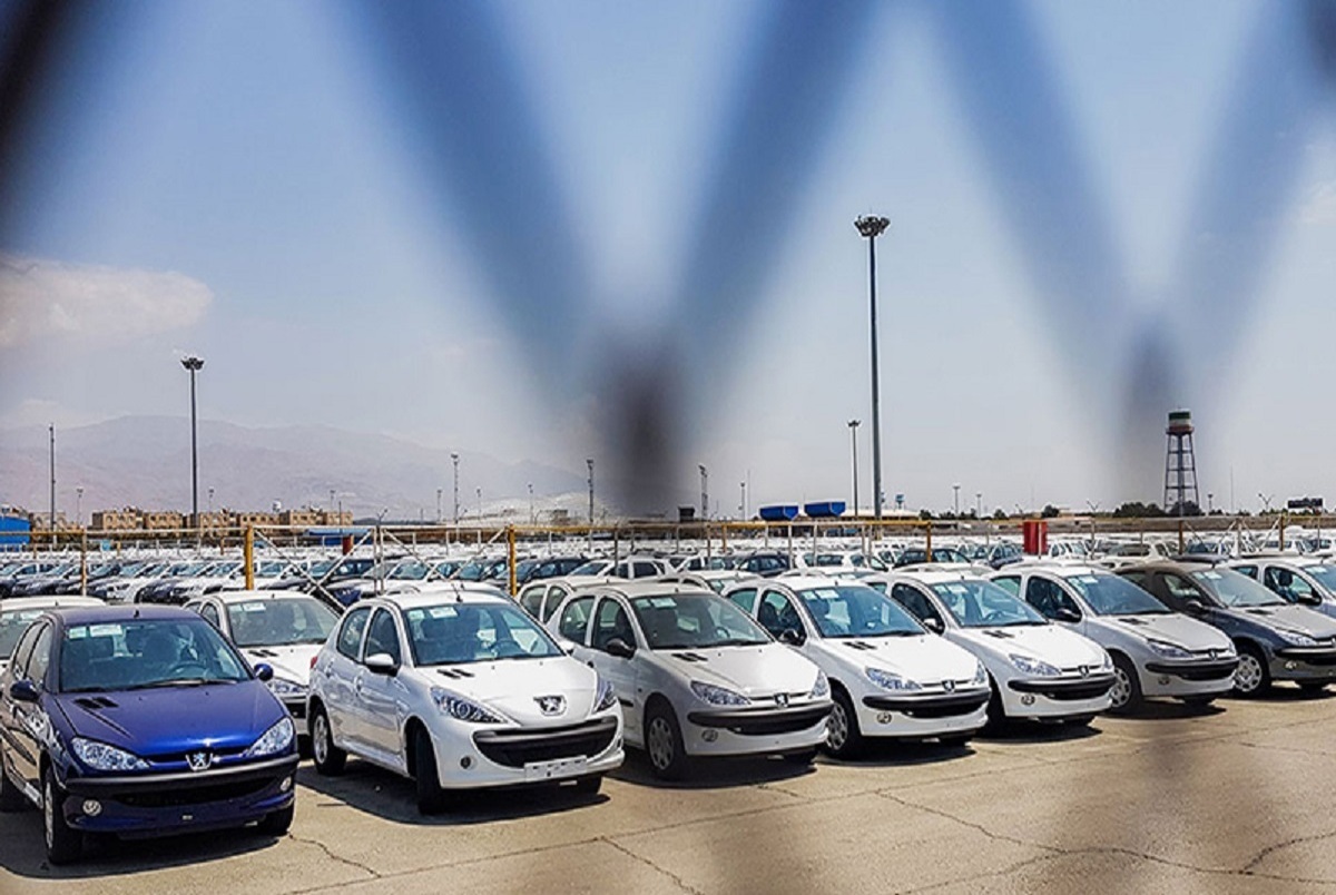 ۲۰۷ دو رنگ تولید می‌شود