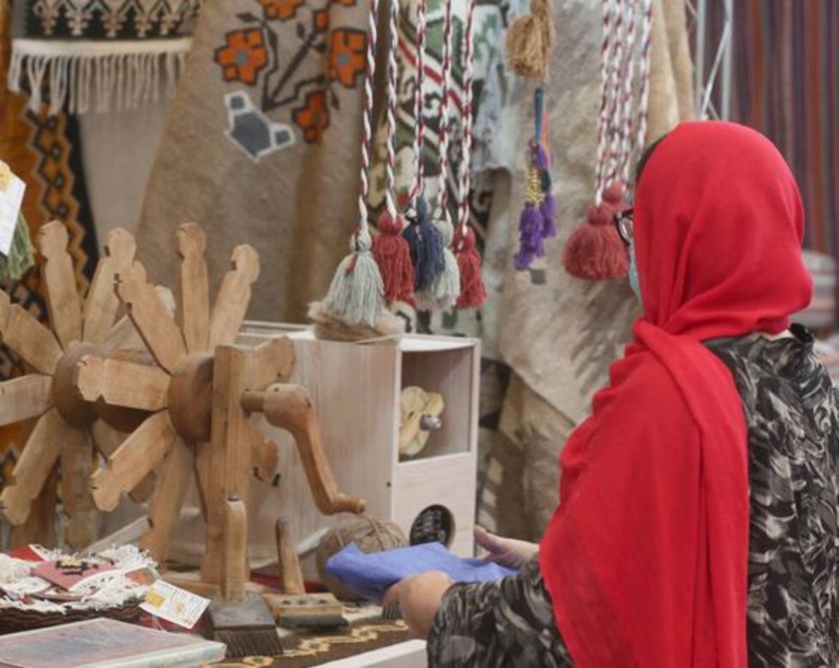 خروج ۶۵۹ خانواده از چرخه حمایتی کمیته امداد با دریافت تسهیلات اشتغال