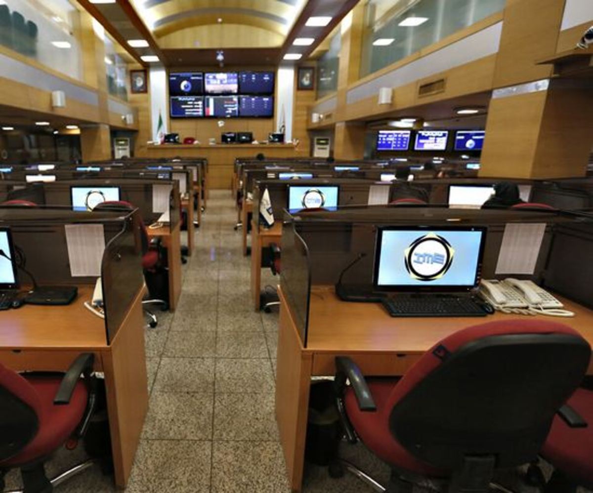 انجام موفقیت‌آمیز معاملات خودروی لاماری در بورس کالا