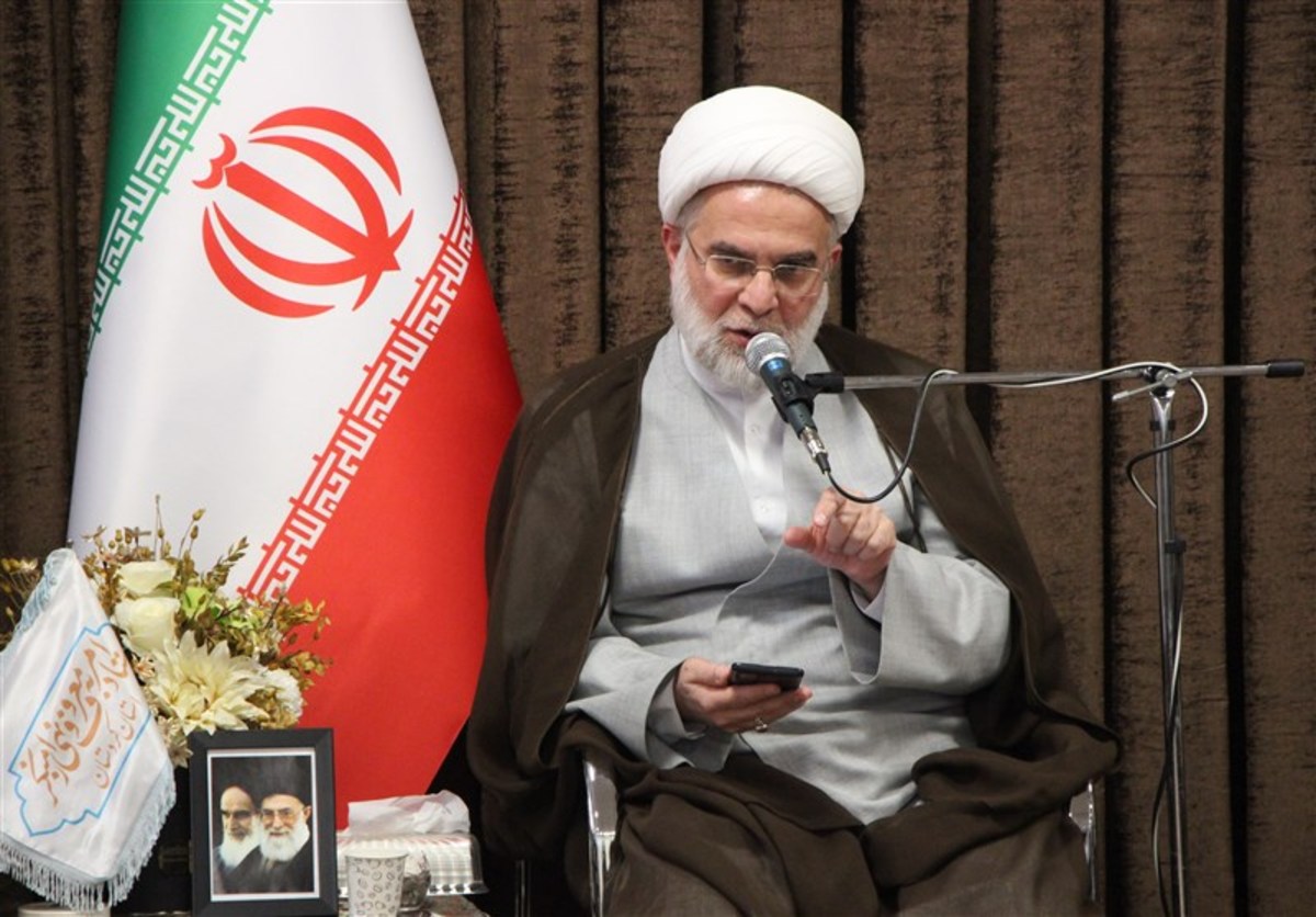 نماینده، ولی فقیه در کردستان: اتفاقات اخیر کشور باید آسیب‌شناسی شود