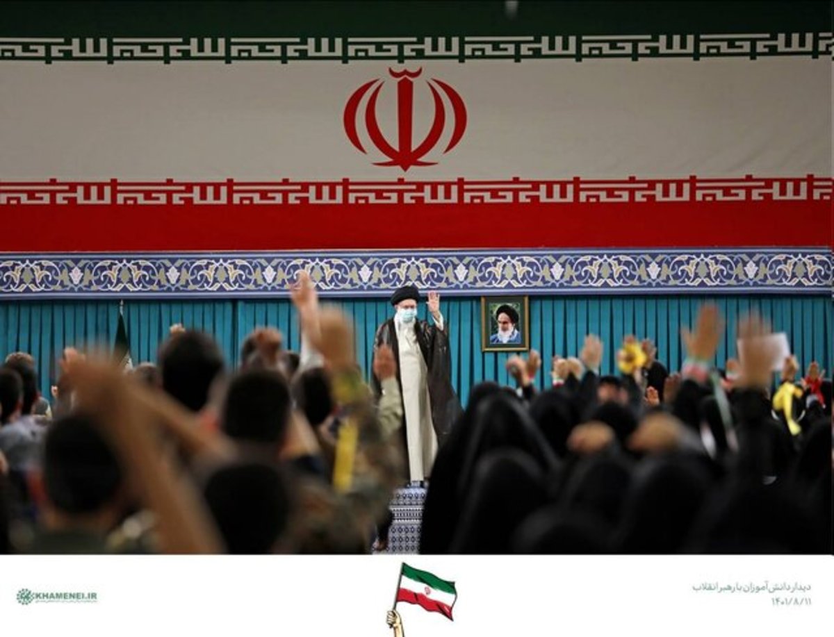 دیدار جمعی از دانش‌آموزان سراسر کشور با رهبر انقلاب اسلامی