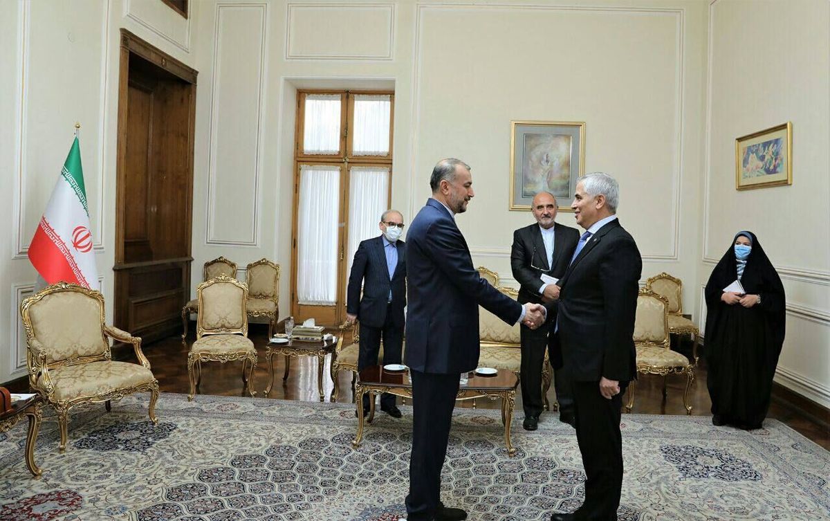 دیدار دبیرکل سازمان همکاری‌های اکو با وزیر امور خارجه کشورمان