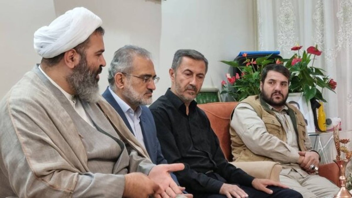 ملت ایران جانفشانی بسیجیان را هرگز فراموش نخواهند کرد