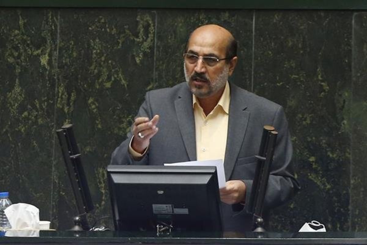 سیاهکلی: نوع خودرو‌های وارداتی به میدان داری تولیدکنندگان داخلی می‌انجامد