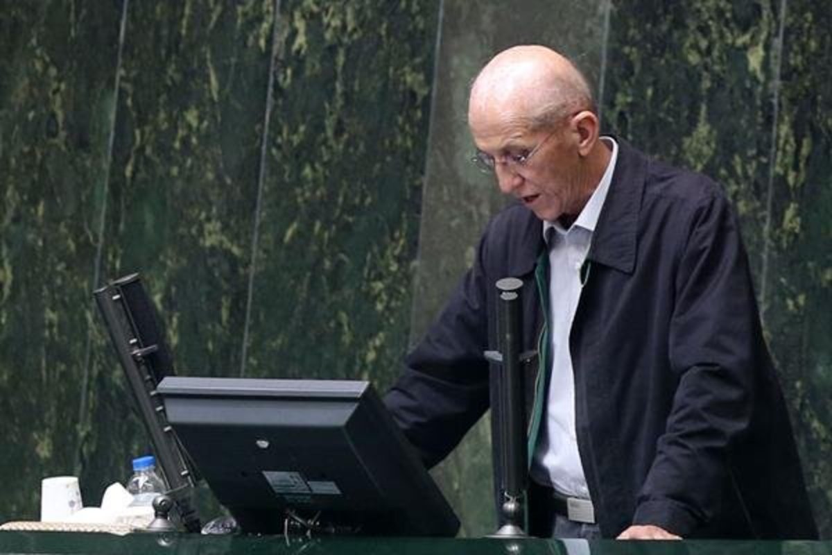 باید نوباوه پاسخگوی تهمت جعلی‌اش به رییس مجلس باشد