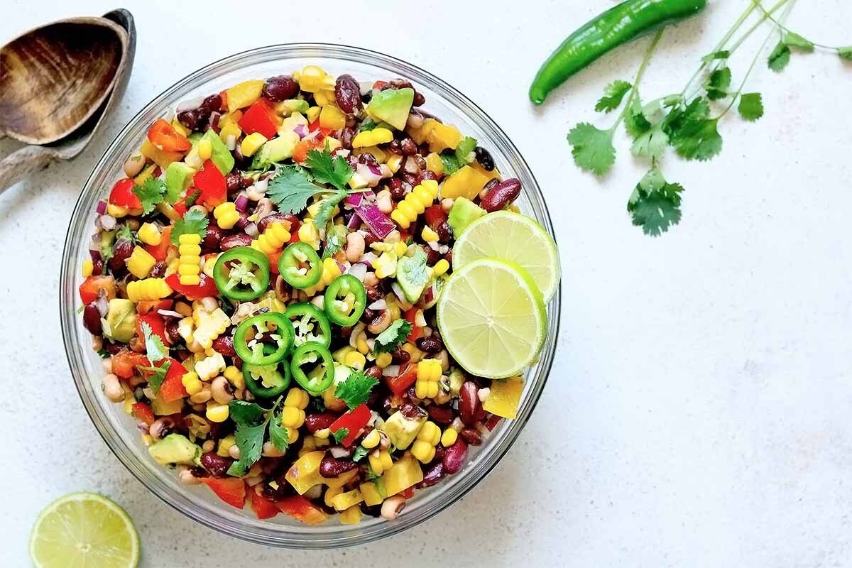 طرز تهیه سالاد لوبیا مکزیکی، یکی از محبوب‌ترین ترکیبات غذایی در جهان
