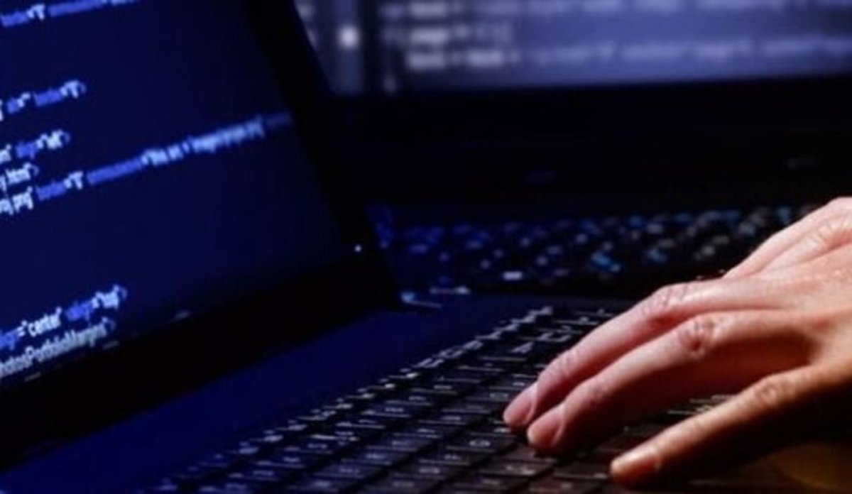 با فایل‌های HTML و HTM باید با احتیاط برخورد کرد
