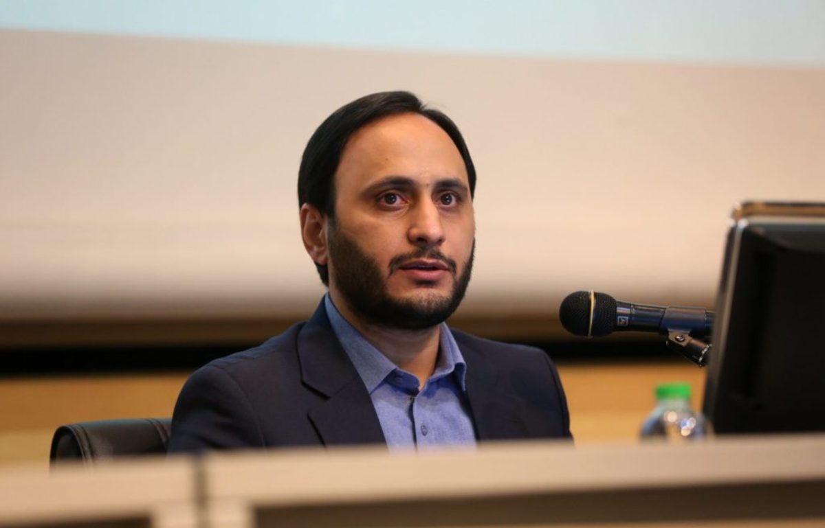 سخنگوی دولت:کسی با علی کریمی مشکلی ندارد، میتواند به کشور بازگردد