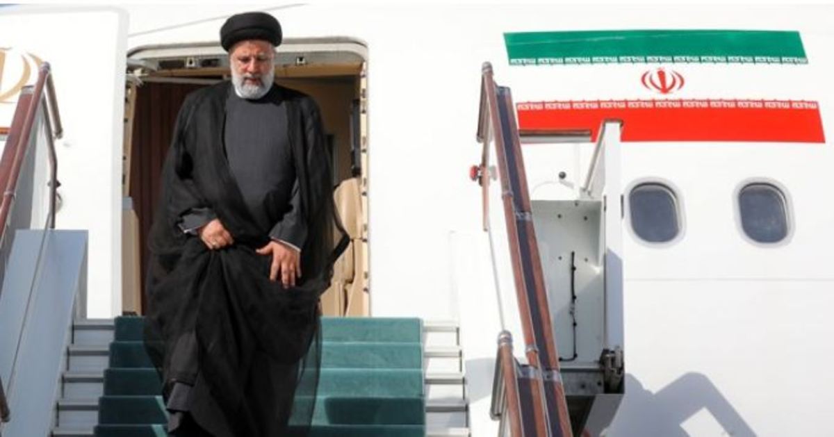 رئیس‌جمهور به منظور افتتاح ۱۰۲۶ مگاوات ظرفیت نیروگاهی وارد زنجان شد