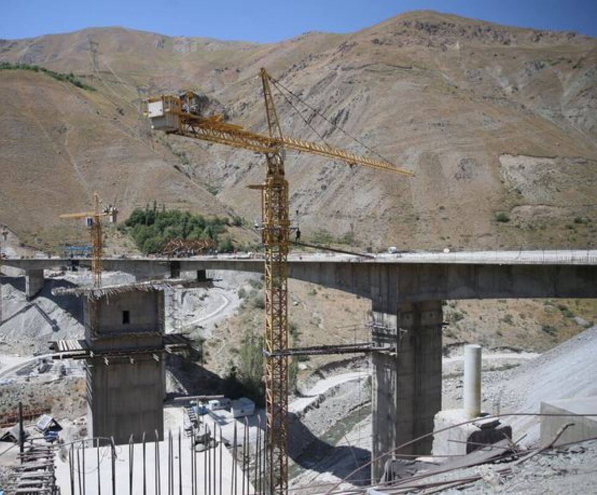باند رفت منطقه دوم آزادراه تهران- شمال به پیشرفت ۸۸ درصدی رسید